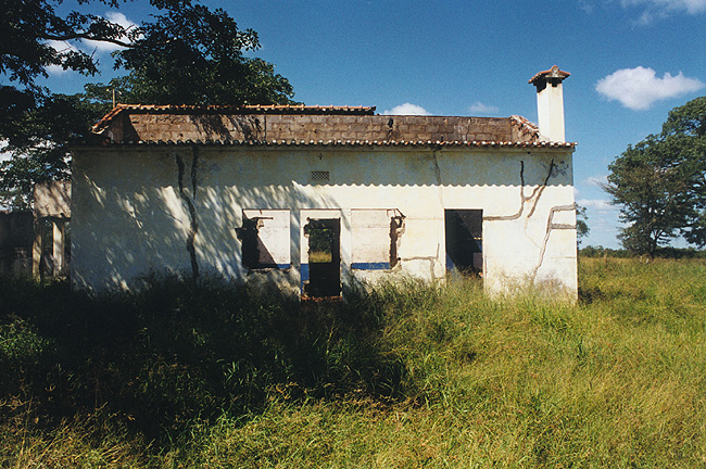 Photo of abandoned home, Phadjane
